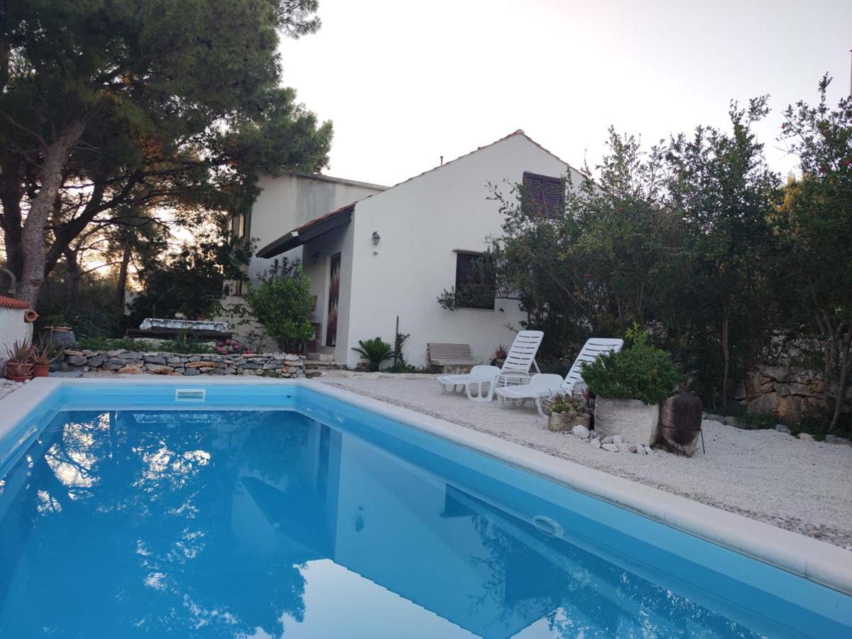 Vacation House Milka Милна Екстериор снимка