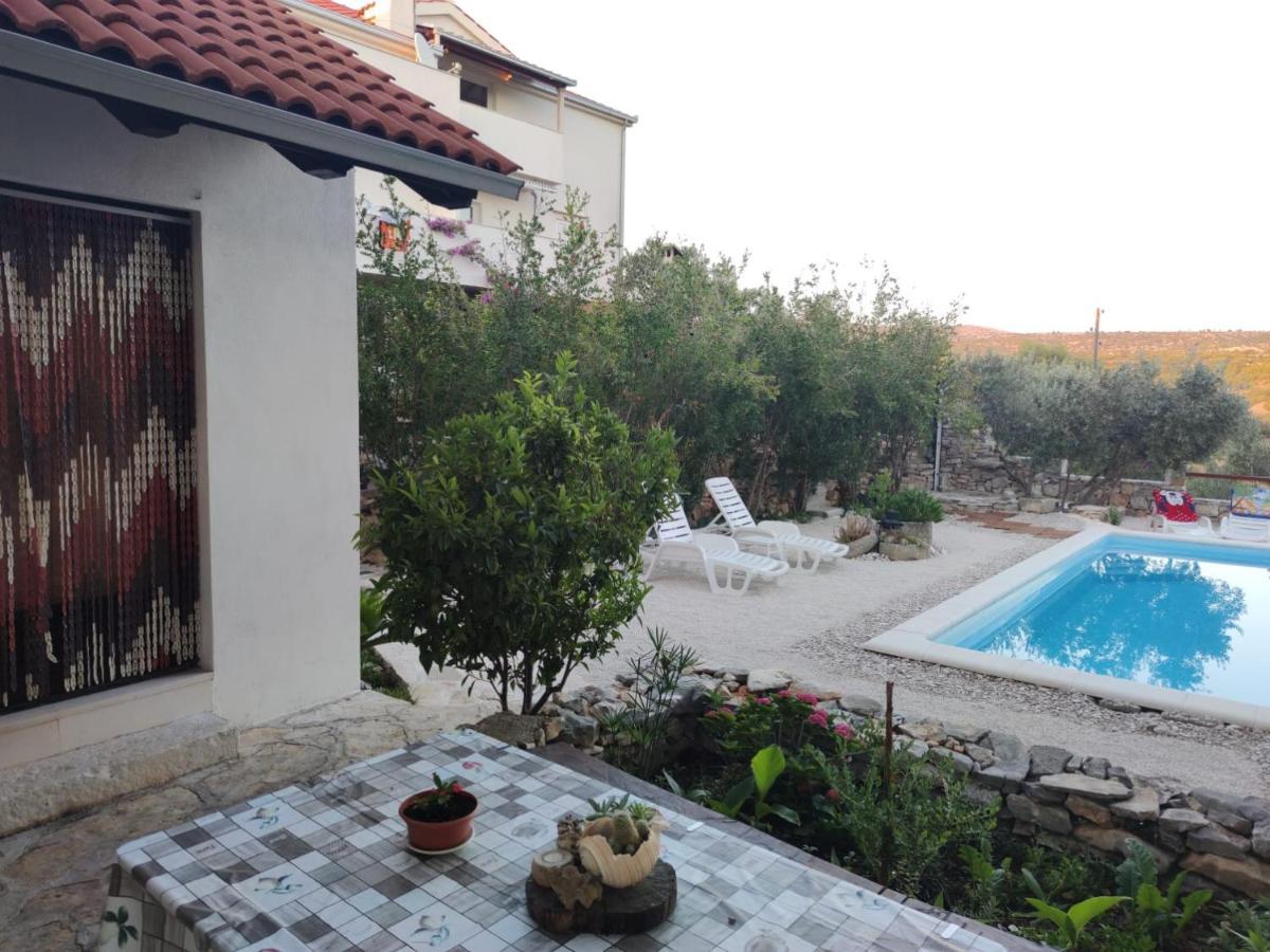Vacation House Milka Милна Екстериор снимка